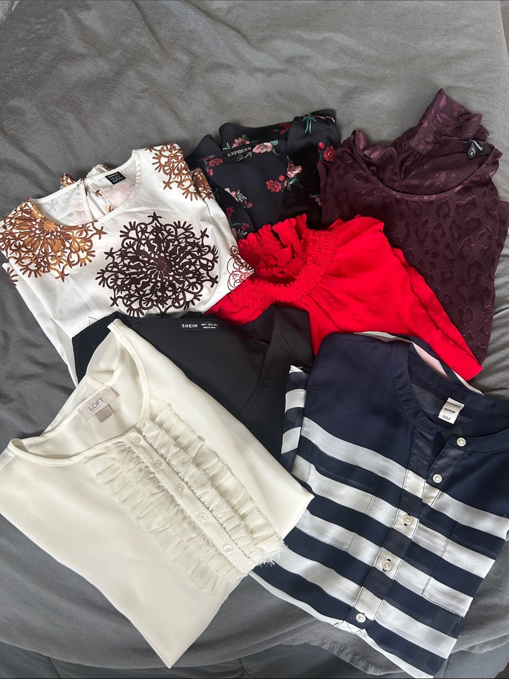 Bundle of 7 Women’s blouses size xs-s
